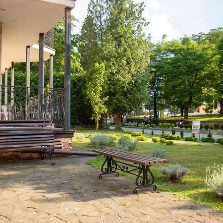 Hotel Sani Truskaveț Exterior foto