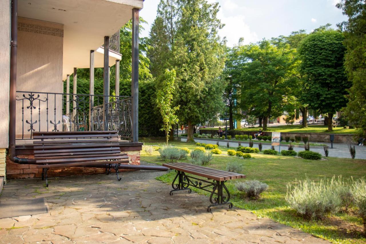 Hotel Sani Truskaveț Exterior foto